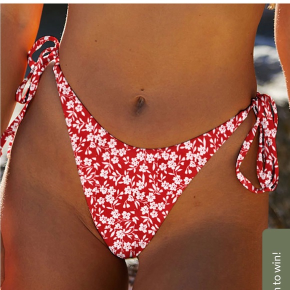 Berlook Red Reversible Tie Floral Bikini Set, Size S, NWT - Picture 4 of 8